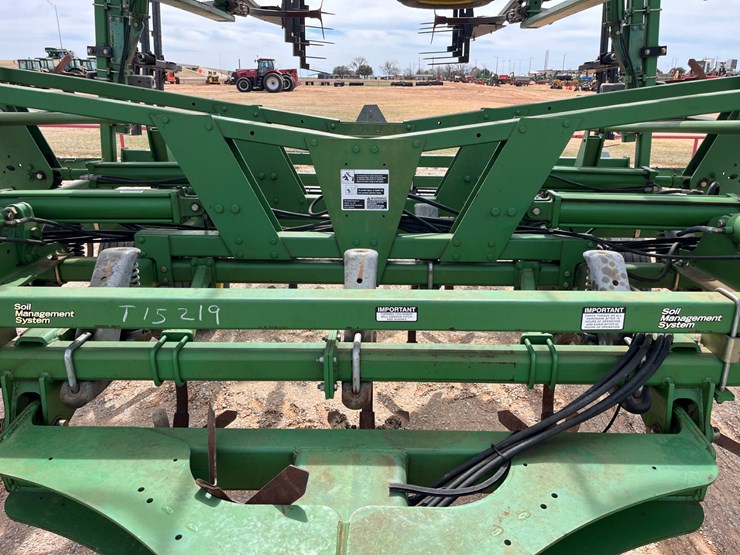 2009-john-deere-2410-image-4