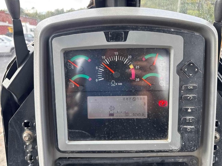 2011-caterpillar-d7e-image-29