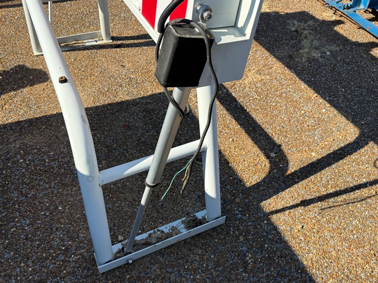 #6933-•-headache-rack-with-wide-load-warning-lights-image-9