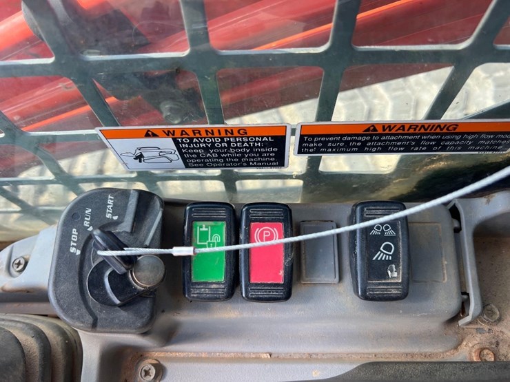 2019-kubota-svl95-2s-image-28