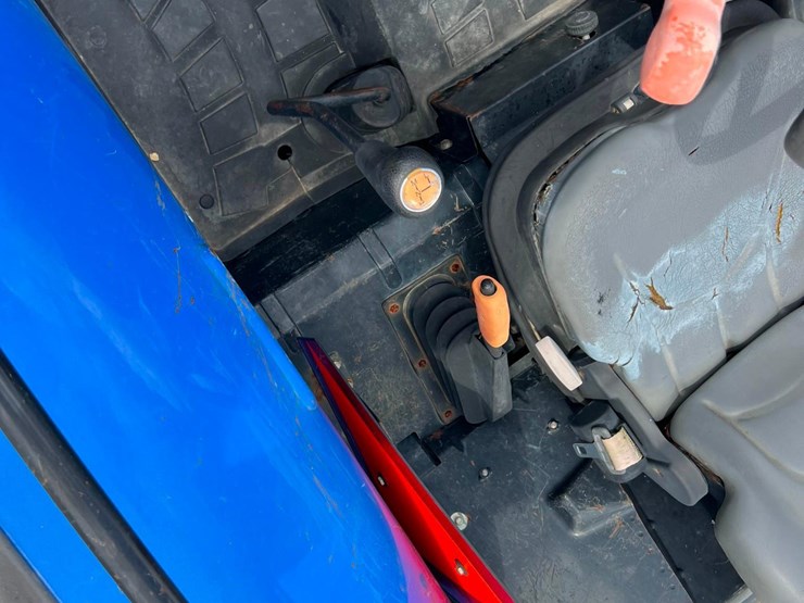 2020-new-holland-workmaster-105-image-10