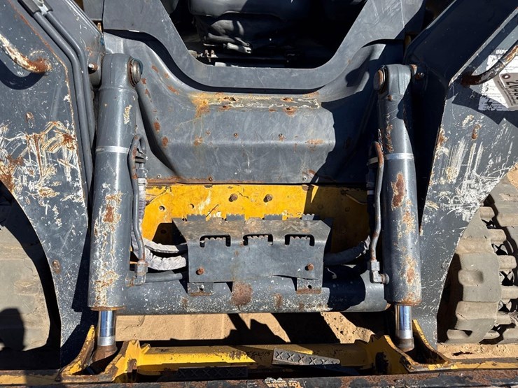 2023-deere-325g-image-20