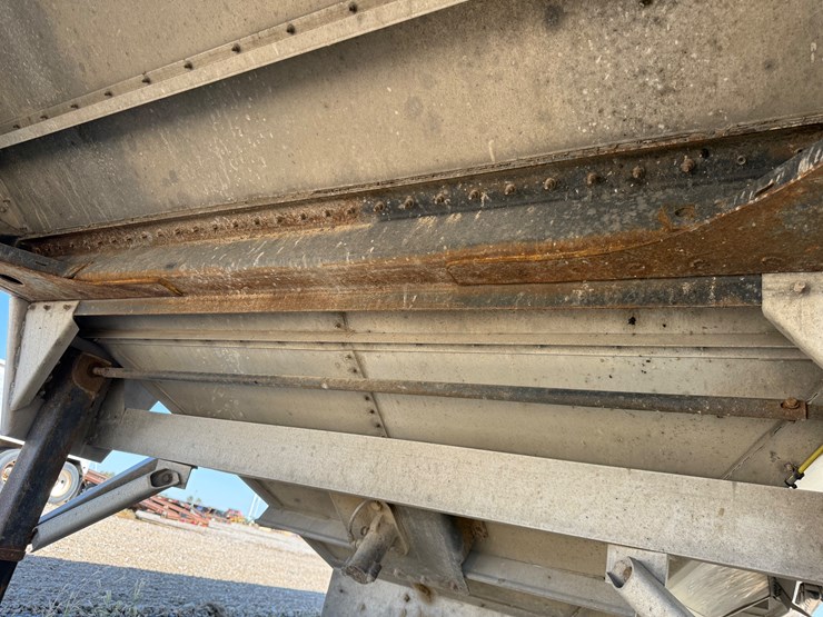 2018-wilson-hopper-bottom-image-37