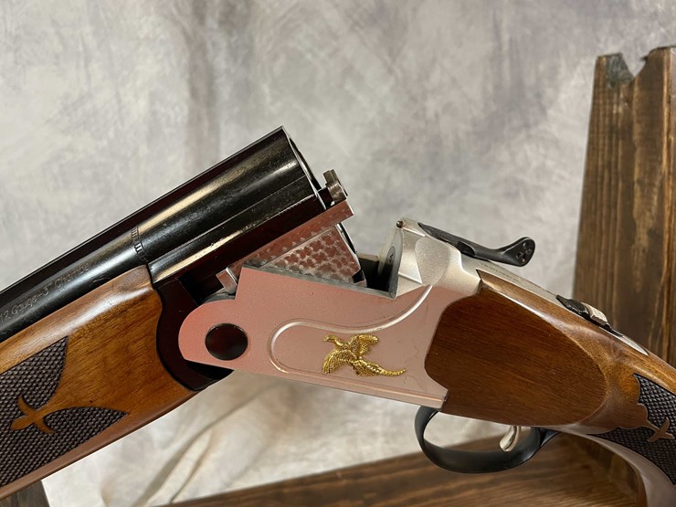 #2028-•-armsco-field-grade-12-ga.-over-under-shotgun,-sn:-12u17-000103-image-24