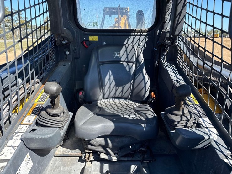 2023-deere-325g-image-22