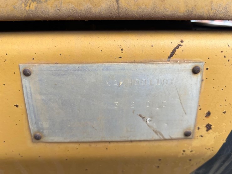 2000-caterpillar-320c-image-28