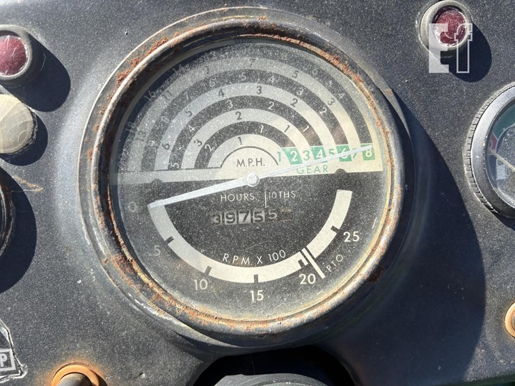 john-deere-2240-image-19