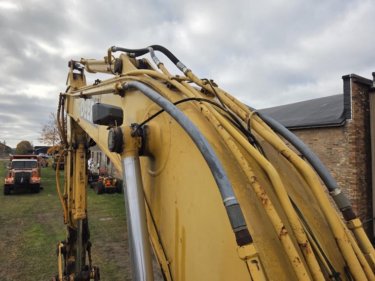 1999-john-deere-200-image-29