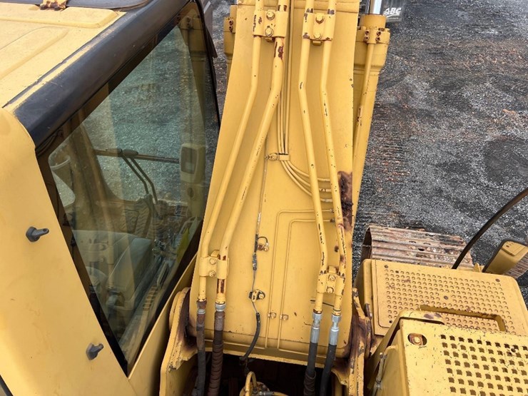 2000-caterpillar-320c-image-33