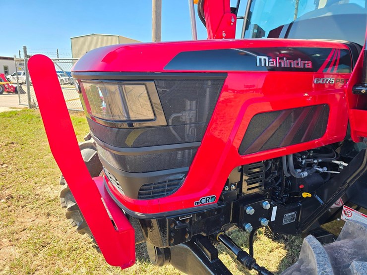 2025-mahindra-6075-image-32