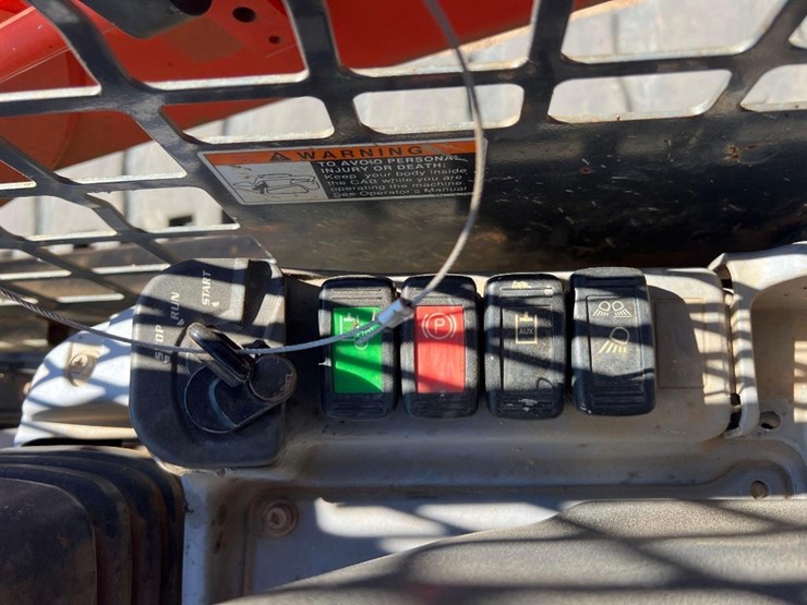 2017-kubota-svl75-2-image-28