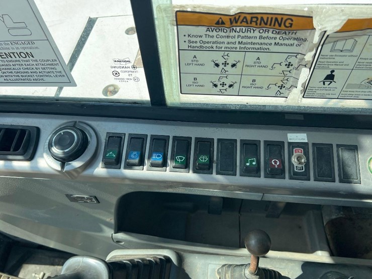 2012-bobcat-e80-image-32