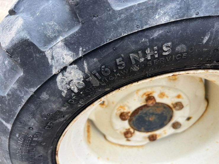 2012-new-holland-boomer-3045-image-10