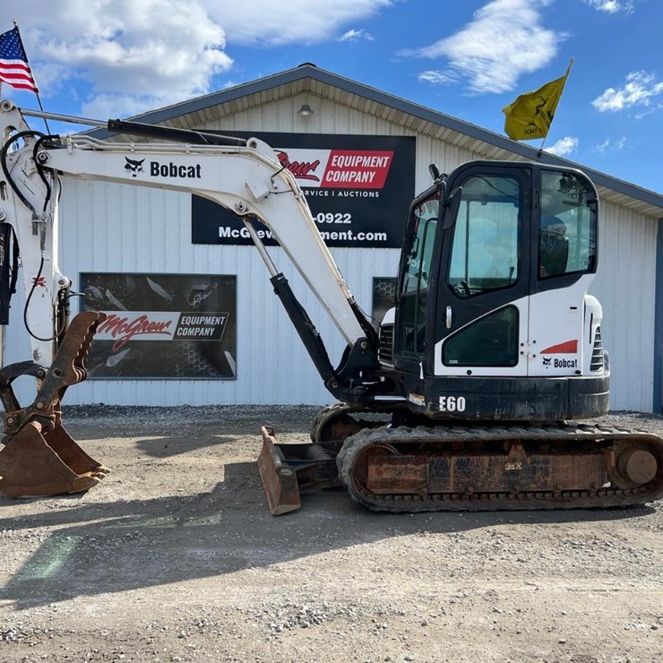 BOBCAT E60