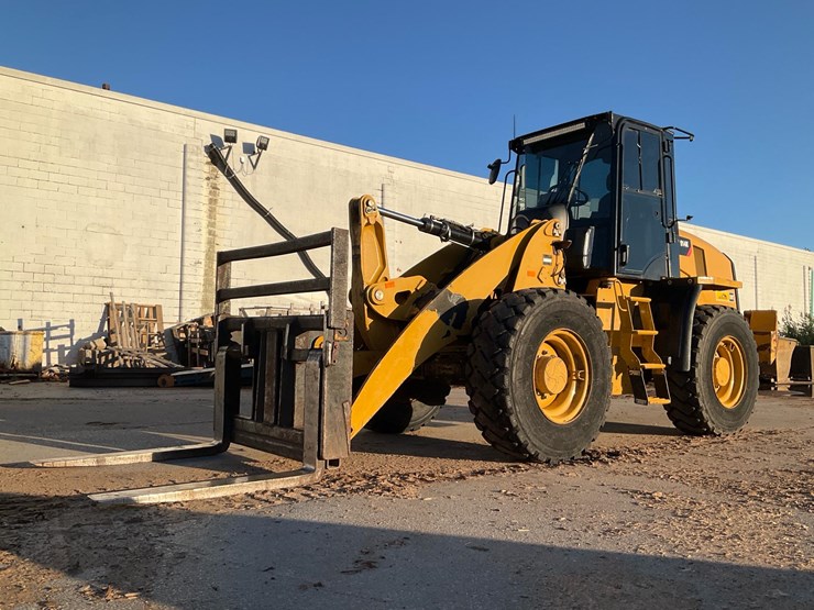 2014-caterpillar-914k-image-2