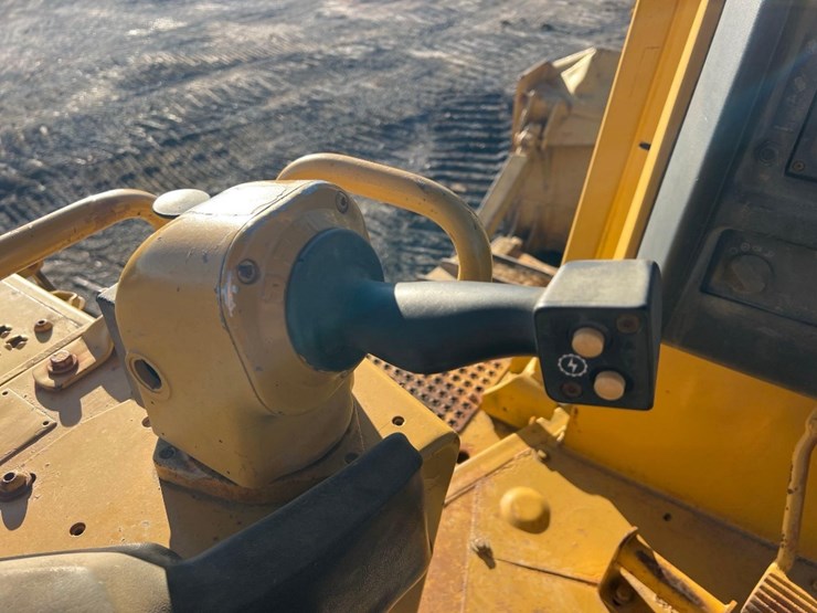 caterpillar-d6r-xl-image-30