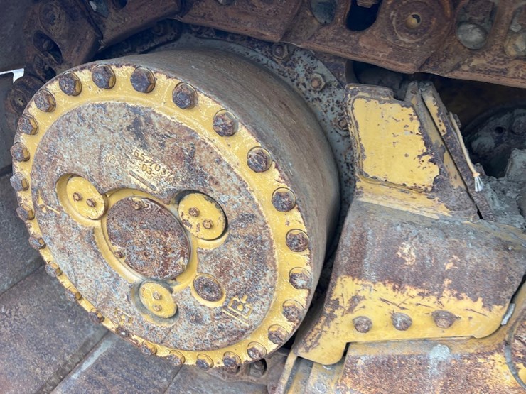 2015-caterpillar-d7e-lgp-image-19