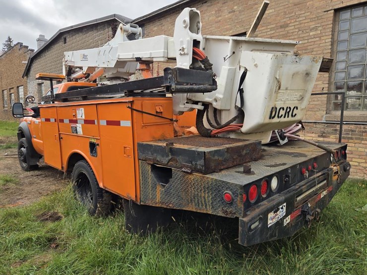 2005-ford-f550-xl-image-3