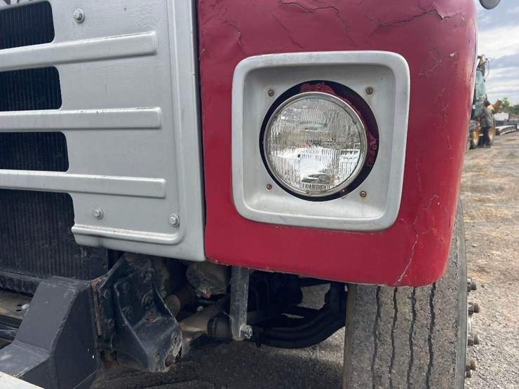 1983-international-s-series-water-truck-image-11