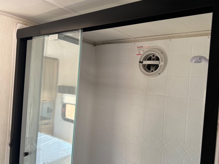 #6895-•-2024-forrest-river-timberwolf-mini-loft-camper-image-34