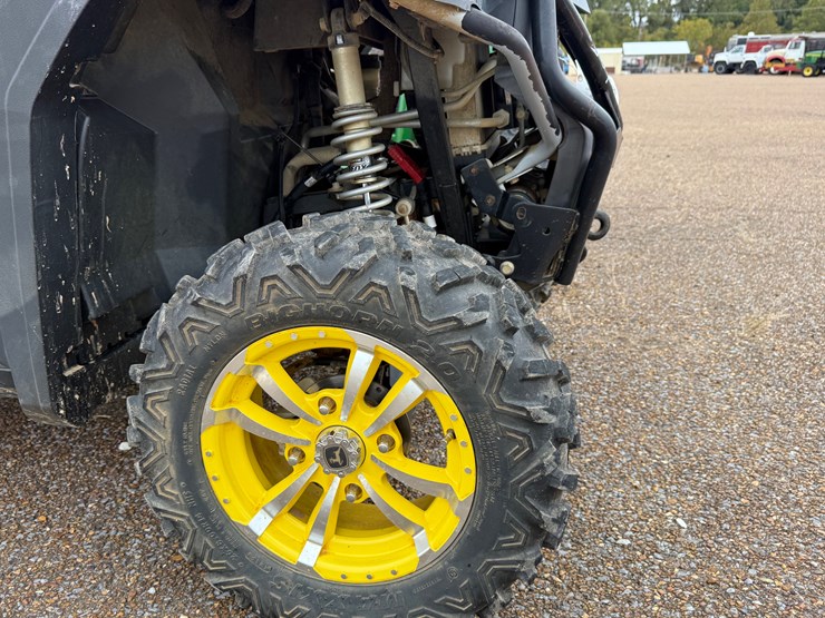 john-deere-gator-image-13