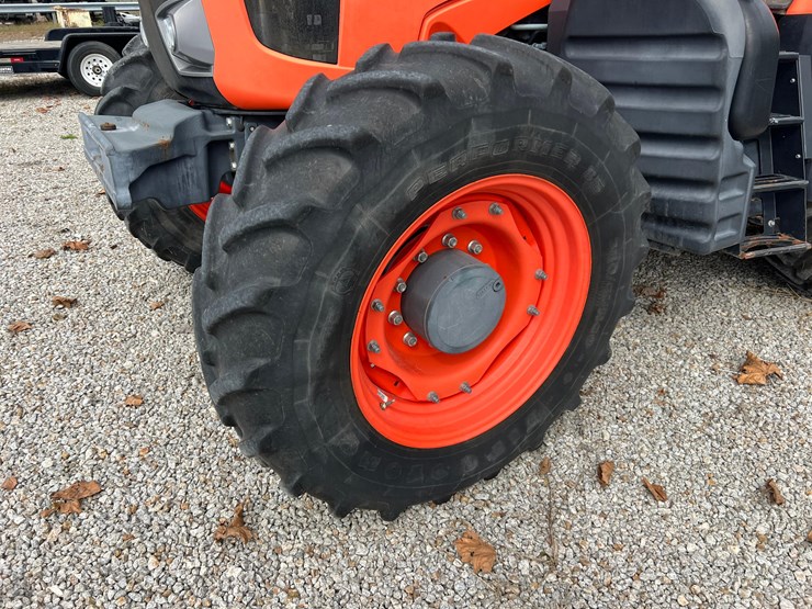 2017-kubota-m7-151-premium-image-13