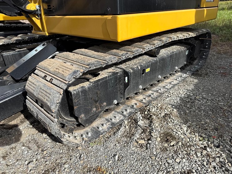 caterpillar-305-image-12