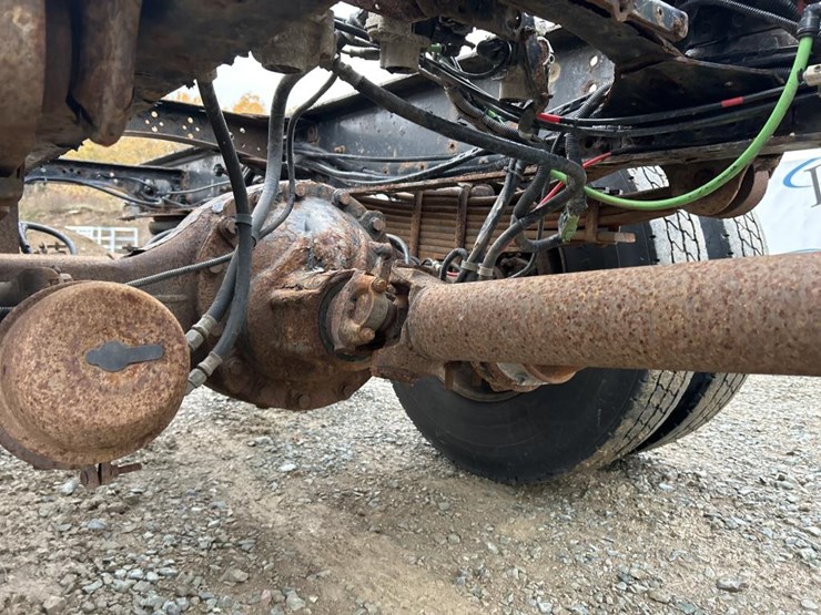 #5016-•-2008-freightliner-business-class-m2-cab-chassis-image-22