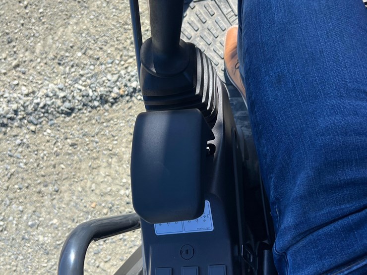 2023-kubota-kx057-5-image-16