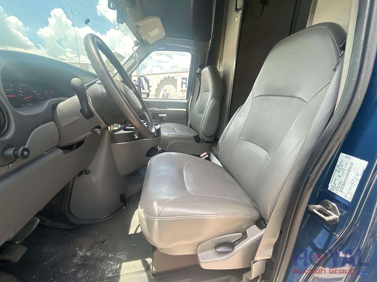 2007-ford-e450-image-11