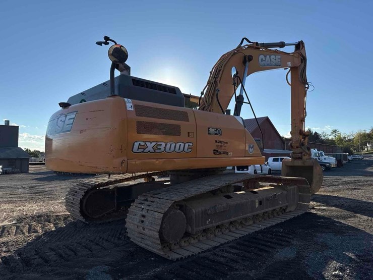 2015-case-cx300c-image-6