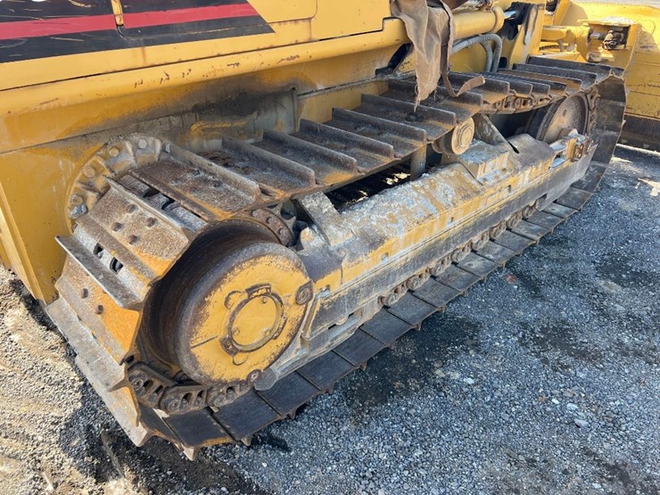 2003-caterpillar-d3g-xl-image-14