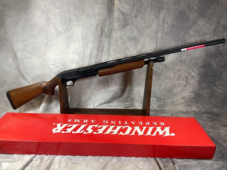 #2010-•-winchester-sxp-20-ga-pump-action-shotgun,-sn:-tr6022-046792sp-image-1
