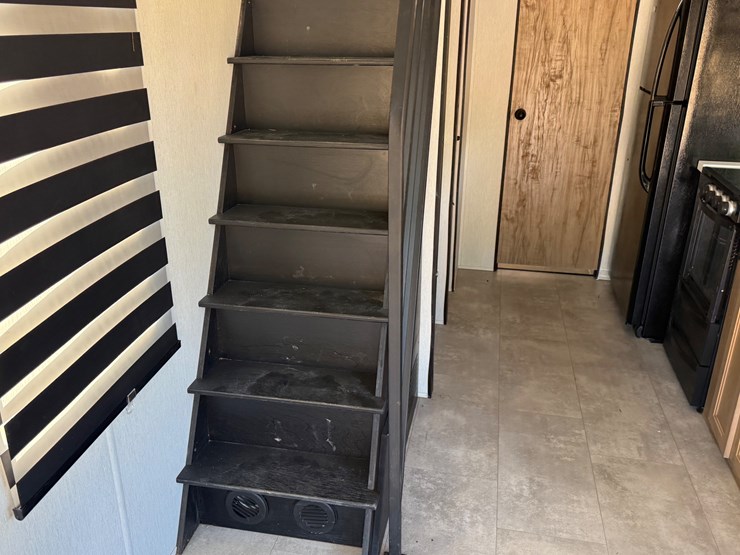 #6895-•-2024-forrest-river-timberwolf-mini-loft-camper-image-53