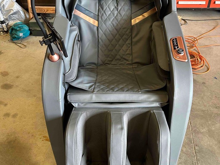unused-irmc-massage-chair-image-2