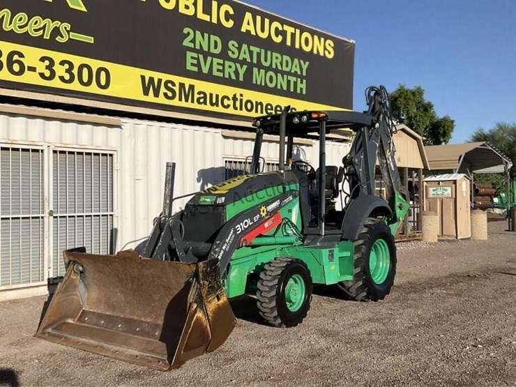 2018-deere-310l-ep-image-2