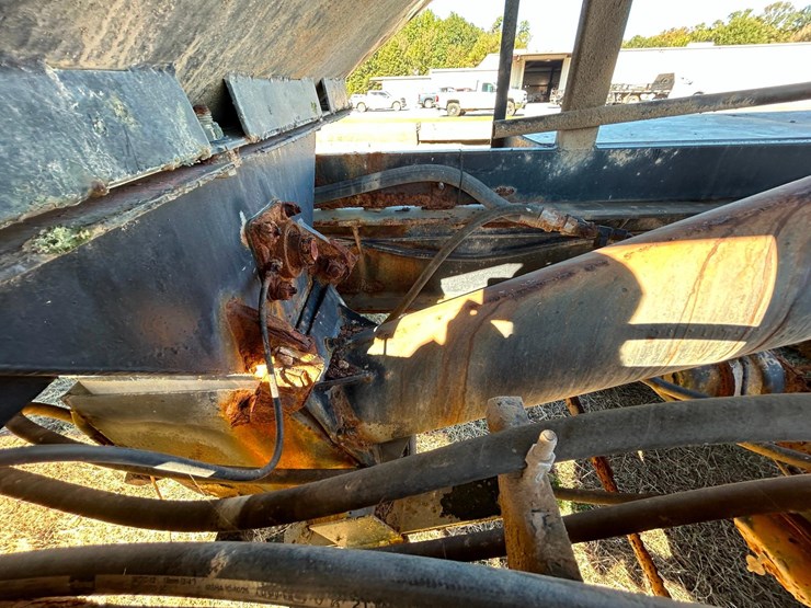 2011-magnolia-trailer-image-26