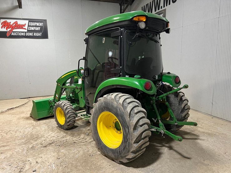 2020-john-deere-3046r-image-4