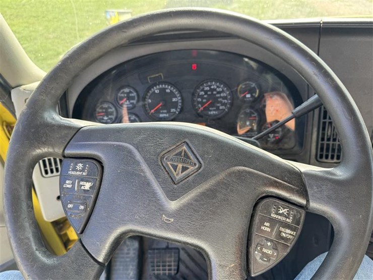 2012-international-prostar-image-17