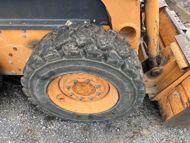 2004-case-40xt-image-12