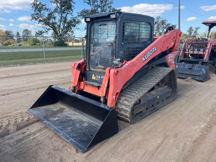 2019-kubota-svl95-2s-image-8