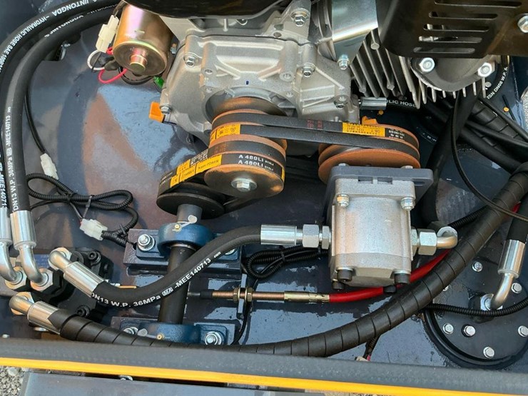 #1250-•-unused-future-ft1000-ride-on-roller-image-24