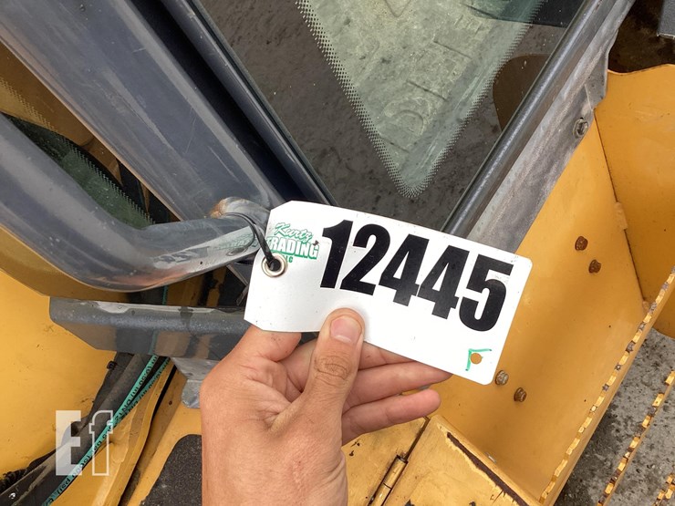 2019-deere-410l-image-21