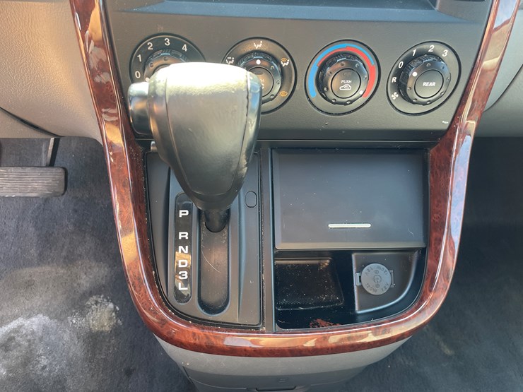 2003-kia-sedona-image-63