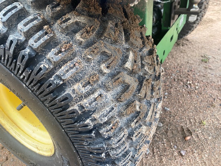 john-deere-gator-image-18