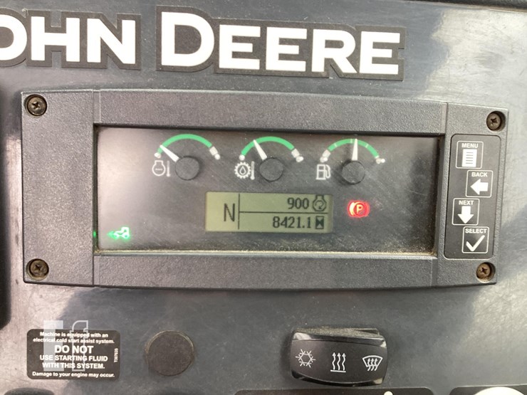 2019-deere-410l-image-19