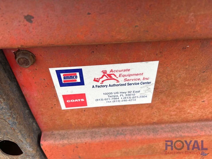 coats-40-40sa-heavy-duty-air-powered-tire-wheel-changer-image-5