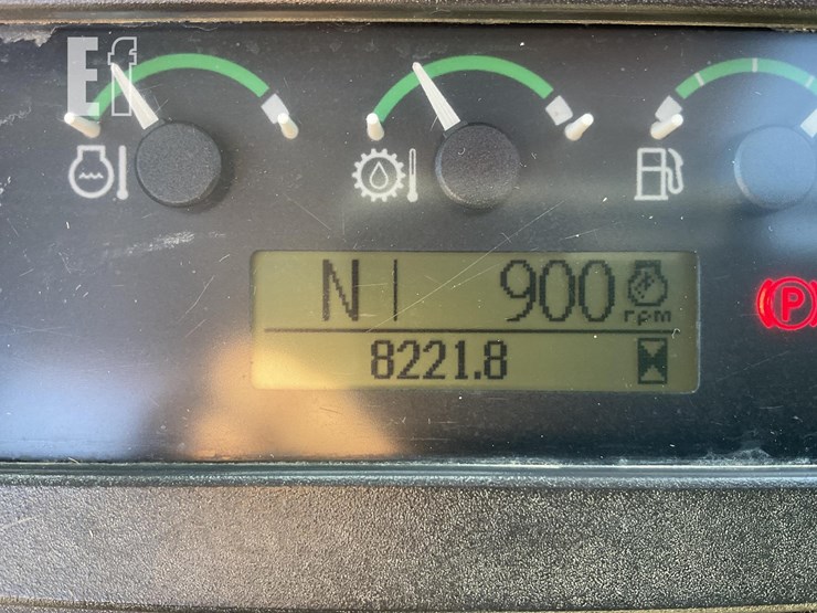 2010-deere-410j-image-19