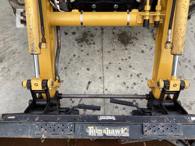 2011-deere-110-image-10