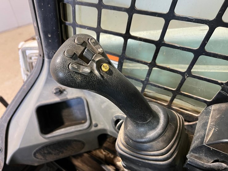 bobcat-t450-image-26